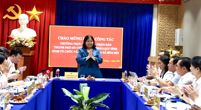 Thường trực HĐND TP HCM làm việc tại xã Hòa Hội- Ảnh 1.