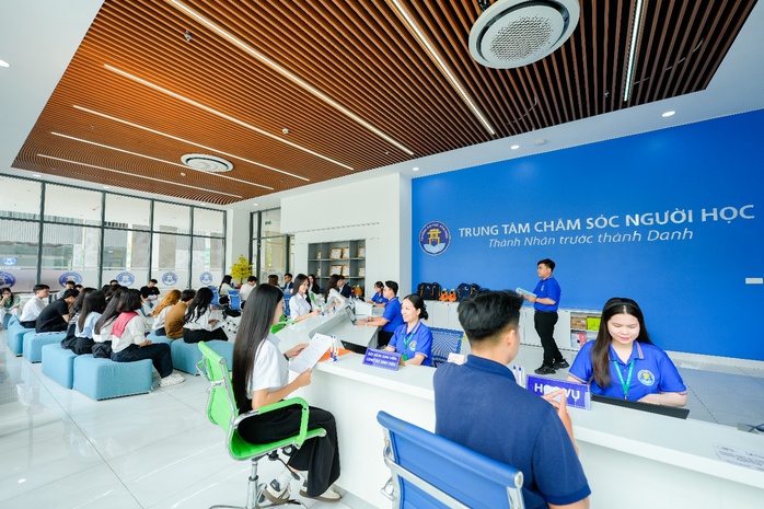 Trường ĐH Văn Hiến công bố điểm sàn xét tuyển năm 2025 và chính sách hỗ trợ lên đến 60% học phí HK1- Ảnh 1. Trường ĐH Văn Hiến công bố điểm sàn xét tuyển năm 2025 và chính sách hỗ trợ lên đến 60% học phí HK1- Ảnh 1.
