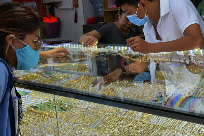 Giá vàng hôm nay, 18-7: Tăng mạnh trở lại - Ảnh 1.