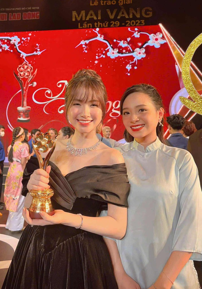 Diễn viên Di Oanh – Học trò NSND Hồng Vân tạo dấu ấn trong nhạc kịch "Đám giỗ, đám quải" - Ảnh 3.