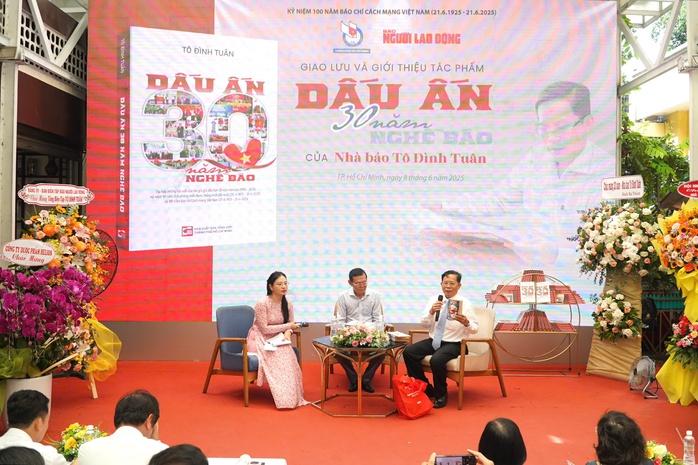 Đường sách TP HCM đạt doanh thu hơn 31 tỷ đồng nửa đầu năm 2025 - Ảnh 2.