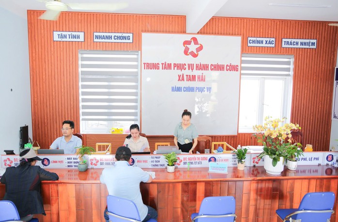 Chủ tịch xã ở Đà Nẵng: Dân gọi đường dây nóng không được thì gọi cho tôi- Ảnh 1. Chủ tịch xã ở Đà Nẵng: Dân gọi đường dây nóng không được thì gọi cho tôi- Ảnh 1.