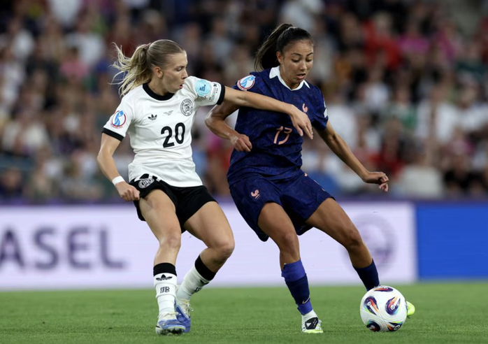 Euro 2025: 10 tuyển thủ Đức ngược dòng nghẹt thở, hạ Pháp vào bán kết- Ảnh 1.