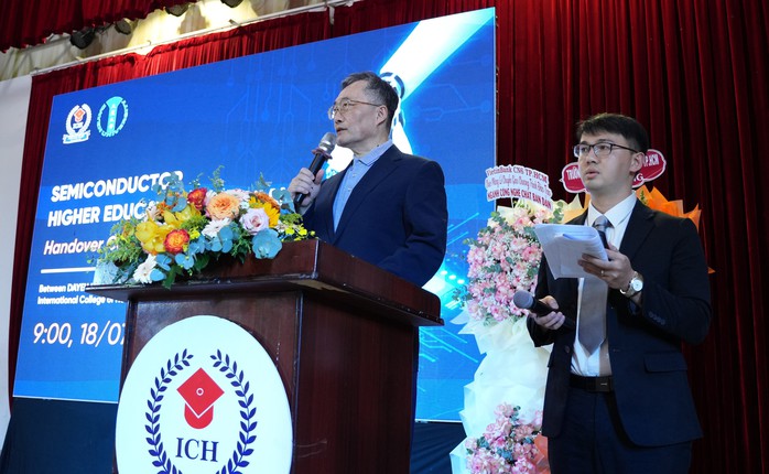 Chuyển giao chương trình đào tạo bán dẫn, sinh viên CĐ  nhận học bổng 100%- Ảnh 3.