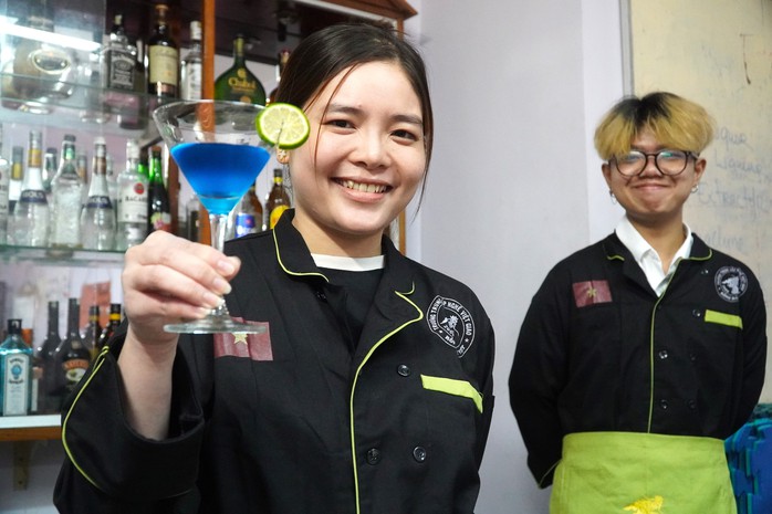Học nghề ngắn hạn bội thu ở nhiều ngành "hot"- Ảnh 2. Học nghề ngắn hạn bội thu ở nhiều ngành "hot"- Ảnh 2.