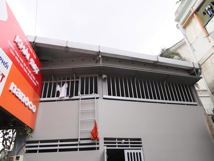 TP HCM: Ra quân tháo “chuồng cọp”, mở lối thoát chung cư  - Ảnh 9.