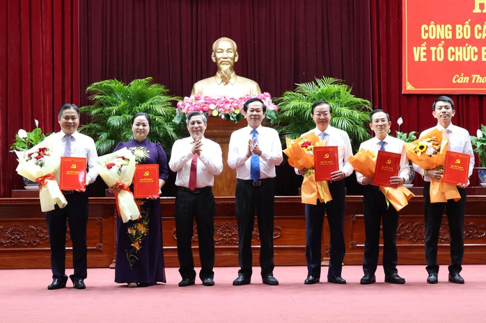Bổ nhiệm 171 cán bộ cấp trưởng, cấp phó tại TP Cần Thơ - Ảnh 1.