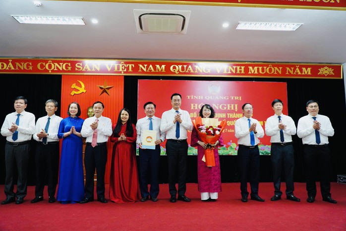 Ông Nguyễn Thế Lập giữ chức Chủ tịch Liên đoàn Lao động tỉnh Quảng Trị - Ảnh 1.