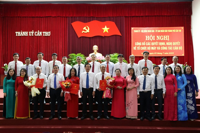 Bổ nhiệm 171 cán bộ cấp trưởng, cấp phó tại TP Cần Thơ - Ảnh 2.