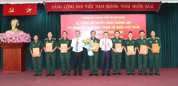 Lãnh đạo Thành Đoàn, Hội Liên hiệp Phụ nữ, LĐLĐ, Hội Nông dân, Hội Cựu chiến binh TP HCM sau hợp nhất - Ảnh 5.