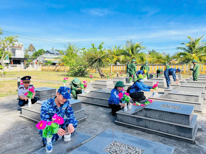 Hoạt động ý nghĩa của đoàn viên, thanh niên Bộ Tư lệnh Vùng Cảnh sát biển 2- Ảnh 3.