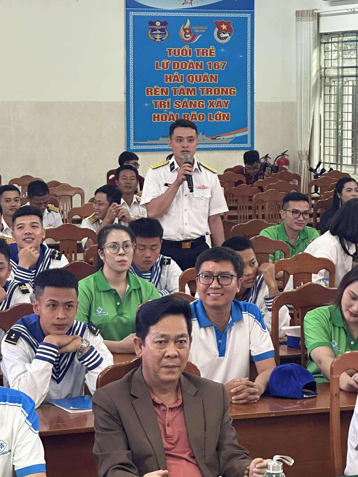 "Chuông vàng vọng cổ" lần thứ 20 giao lưu với chiến sĩ hải quân Lữ đoàn 167 - Ảnh 3.