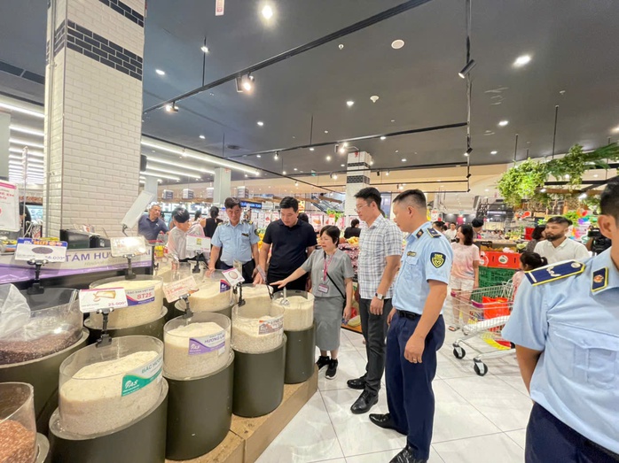 Hải Phòng cấm biển để phòng chống bão số 3- Ảnh 2. Hải Phòng cấm biển để phòng chống bão số 3- Ảnh 2.