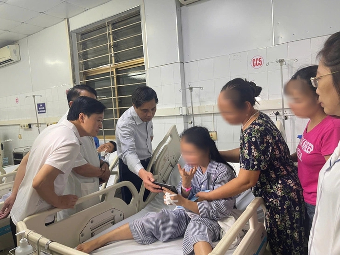 Vụ chìm tàu Hạ Long: Nỗi đau và mất mát lớn với nhiều gia đình nạn nhân - Ảnh 4. Vụ chìm tàu Hạ Long: Nỗi đau và mất mát lớn với nhiều gia đình nạn nhân - Ảnh 4.