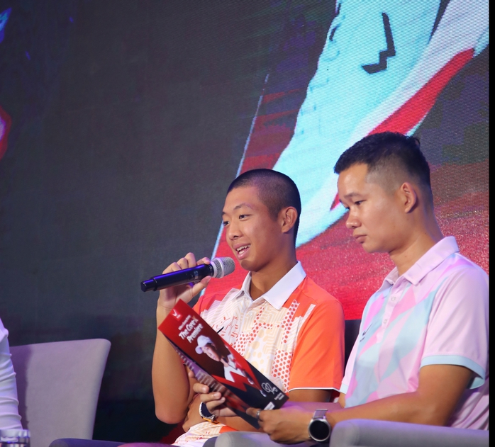 Quang Dương ra mắt giày, khẳng định hướng đi mạnh mẽ ở Việt Nam bất chấp án phạt từ Mỹ- Ảnh 1. Quang Dương ra mắt giày, khẳng định hướng đi mạnh mẽ ở Việt Nam bất chấp án phạt từ Mỹ- Ảnh 1.