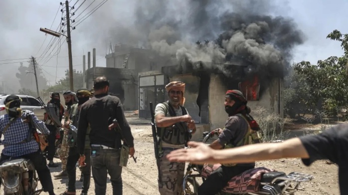 Giao tranh ở Syria tái diễn bất chấp lệnh ngừng bắn - Ảnh 1.
