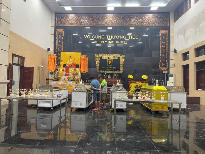 Vụ chìm tàu Hạ Long: Nỗi đau và mất mát lớn với nhiều gia đình nạn nhân - Ảnh 2. Vụ chìm tàu Hạ Long: Nỗi đau và mất mát lớn với nhiều gia đình nạn nhân - Ảnh 2.
