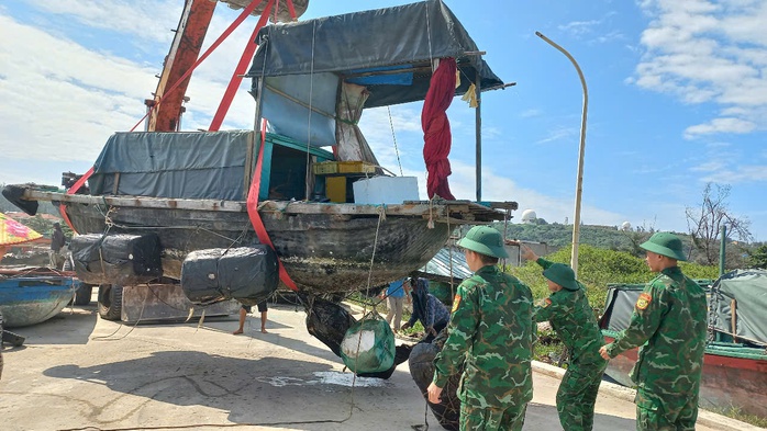 Tàu thuyền tại Bạch Long Vĩ đã được di chuyển an toàn trước bão số 3 - Ảnh 2. Tàu thuyền tại Bạch Long Vĩ đã được di chuyển an toàn trước bão số 3 - Ảnh 2.