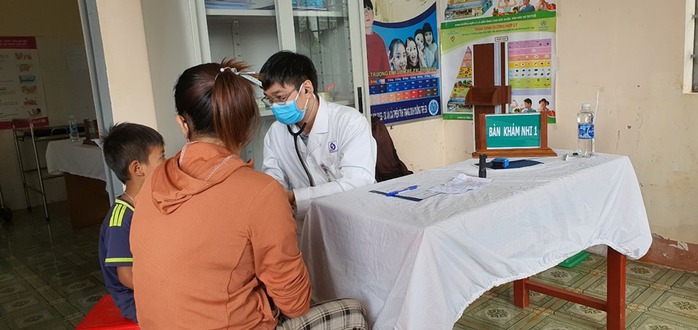 Thủ tục khám BHYT thay đổi lớn từ ngày 15-8 - Ảnh 1. Thủ tục khám BHYT thay đổi lớn từ ngày 15-8 - Ảnh 1.