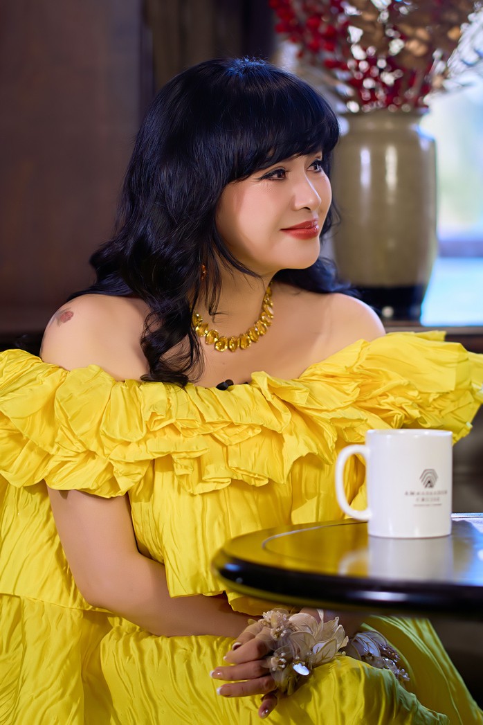 NSND Thanh Lam nói về "tình yêu trọn vẹn nhất trong đời" - Ảnh 2.