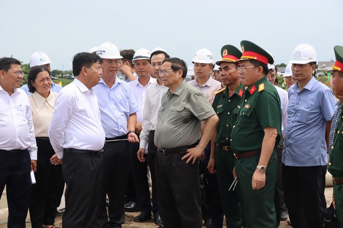 Thủ tướng Phạm Minh Chính yêu cầu đẩy nhanh tiến độ tuyến cao tốc Châu Đốc – Cần Thơ – Sóc Trăng - Ảnh 2.