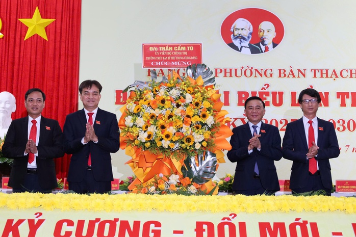 Thường trực Ban Bí thư dự Đại hội phường Bàn Thạch tại TP Đà Nẵng - Ảnh 1. Thường trực Ban Bí thư dự Đại hội phường Bàn Thạch tại TP Đà Nẵng - Ảnh 1.