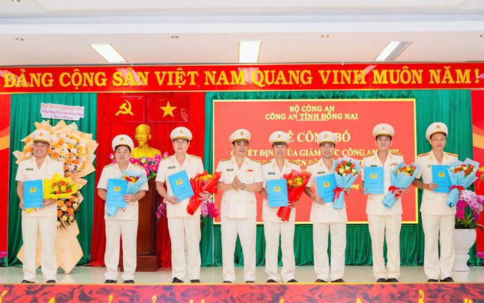 Đồng Nai: Công bố số điện thoại lãnh đạo Phòng CSGT - Ảnh 3. Đồng Nai: Công bố số điện thoại lãnh đạo Phòng CSGT - Ảnh 3.