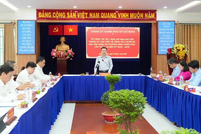 Ông Nguyễn Thanh Nghị làm việc với Ban Thường vụ Đảng ủy phường Bình Hưng Hòa - Ảnh 1. Ông Nguyễn Thanh Nghị làm việc với Ban Thường vụ Đảng ủy phường Bình Hưng Hòa - Ảnh 1.