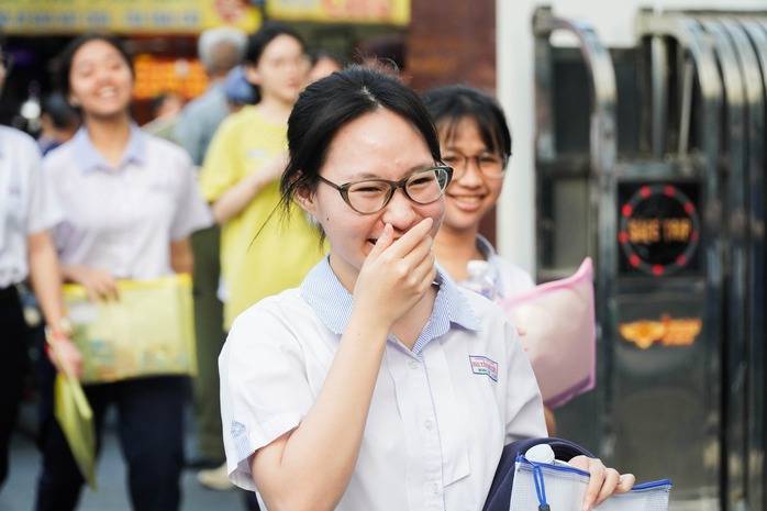 Trường ĐH Công nghiệp TP HCM công bố điểm sàn, giảm 1 điểm so với năm 2024 - Ảnh 1.