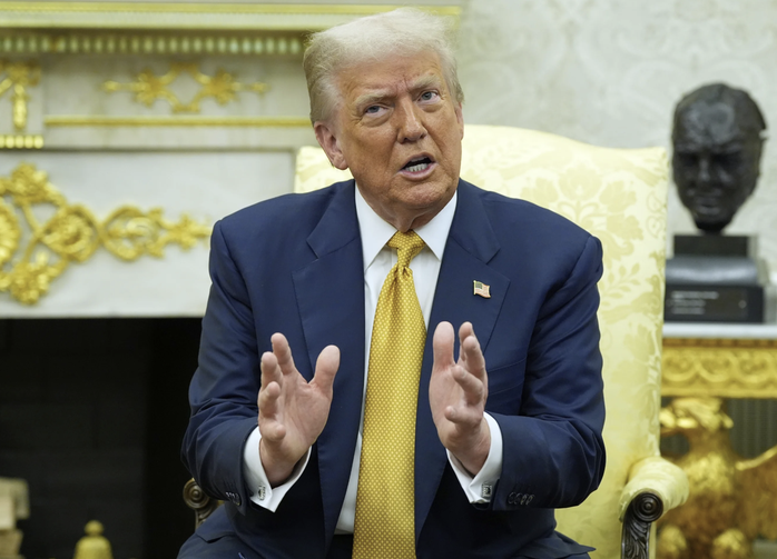 Tổng thống Donald Trump cáo buộc ông Barack Obama "phản quốc"- Ảnh 1. Tổng thống Donald Trump cáo buộc ông Barack Obama "phản quốc"- Ảnh 1.