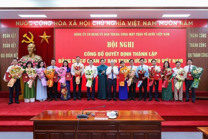 Ông Đỗ Văn Chiến làm Bí thư Đảng ủy Cơ quan Ủy ban Trung ương MTTQ Việt Nam- Ảnh 2. Ông Đỗ Văn Chiến làm Bí thư Đảng ủy Cơ quan Ủy ban Trung ương MTTQ Việt Nam- Ảnh 2.