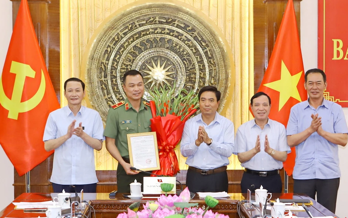 Thiếu tướng Tô Anh Dũng được chỉ định tham gia Ban Thường vụ Tỉnh ủy Thanh Hóa- Ảnh 2. Thiếu tướng Tô Anh Dũng được chỉ định tham gia Ban Thường vụ Tỉnh ủy Thanh Hóa- Ảnh 2.
