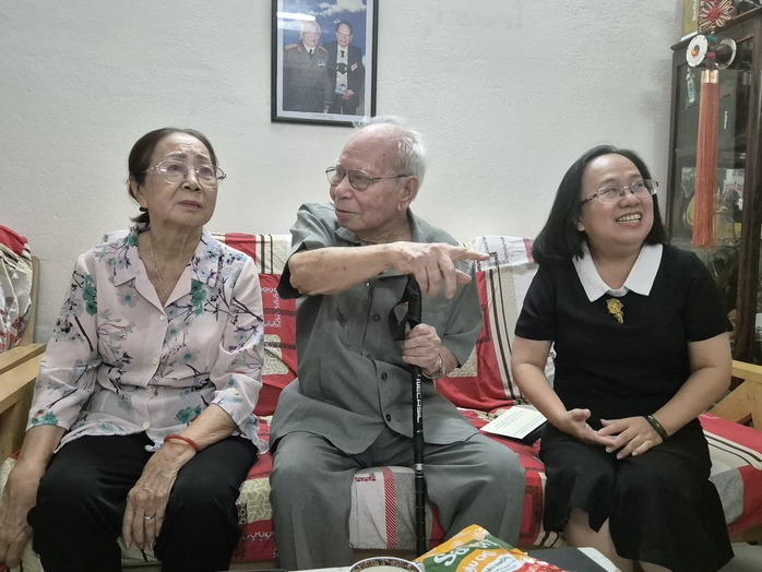Họa sĩ Quách Phong, nhà văn Đoàn Minh Tuấn… được thăm, tri ân - Ảnh 12.