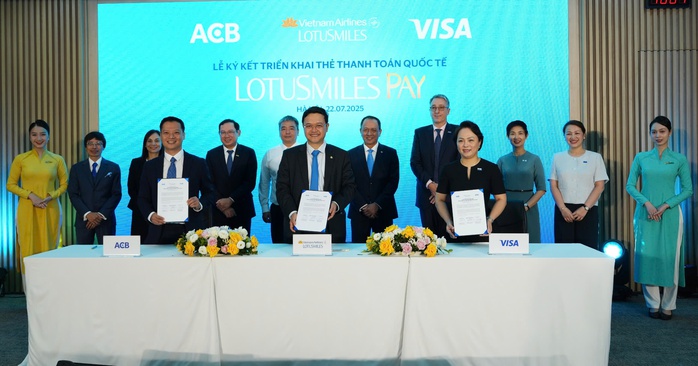 Vietnam Airlines "bắt tay" ACB và Visa ra mắt thẻ hội viên tích hợp thanh toán Lotusmiles Pay- Ảnh 1. Vietnam Airlines "bắt tay" ACB và Visa ra mắt thẻ hội viên tích hợp thanh toán Lotusmiles Pay- Ảnh 1.