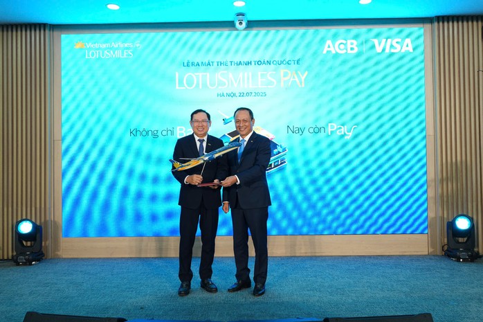 Vietnam Airlines "bắt tay" ACB và Visa ra mắt thẻ hội viên tích hợp thanh toán Lotusmiles Pay- Ảnh 5. Vietnam Airlines "bắt tay" ACB và Visa ra mắt thẻ hội viên tích hợp thanh toán Lotusmiles Pay- Ảnh 5.
