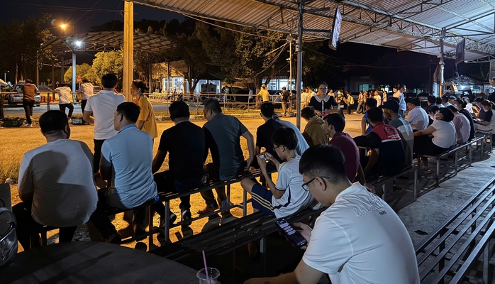 Hình ảnh xuyên đêm hỗ trợ học viên tập luyện thi lái xe- Ảnh 2. Hình ảnh xuyên đêm hỗ trợ học viên tập luyện thi lái xe- Ảnh 2.