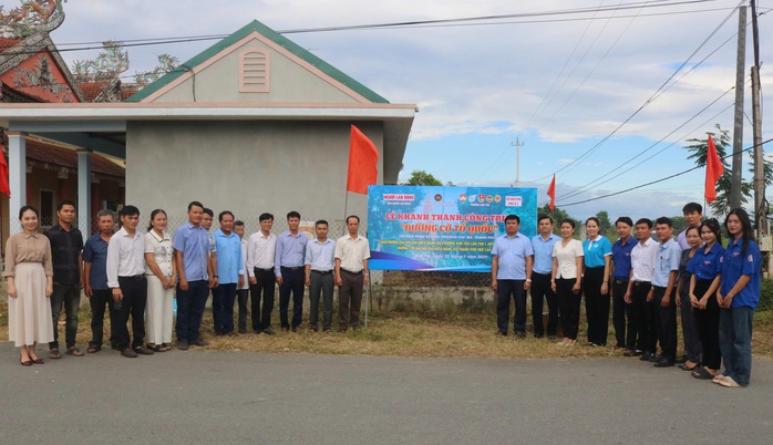 Một phường ở Huế xây dựng 27 "Đường cờ Tổ quốc" - Ảnh 1.