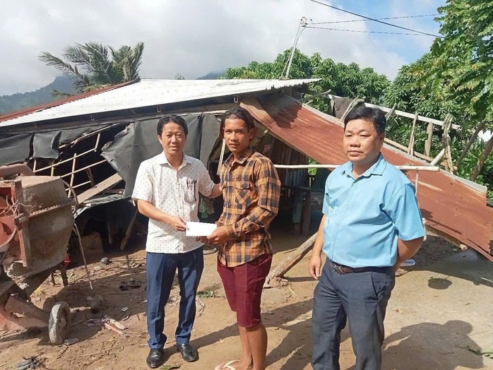 Lốc xoáy kinh hoàng quét qua xã Ba Chúc ở An Giang gây thiệt hại nặng - Ảnh 11. Lốc xoáy kinh hoàng quét qua xã Ba Chúc ở An Giang gây thiệt hại nặng - Ảnh 11.