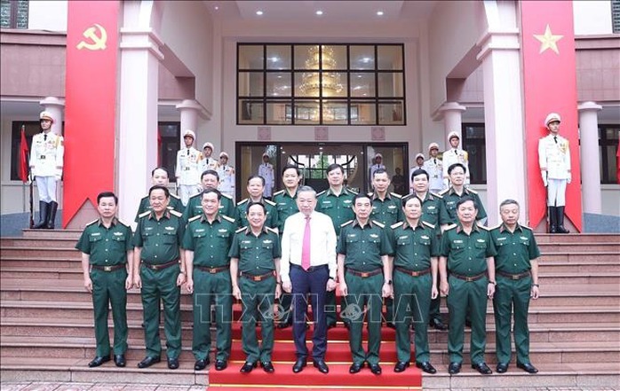 Tổng Bí thư Tô Lâm làm việc với Tổng cục Chính trị Quân đội nhân dân Việt Nam- Ảnh 5. Tổng Bí thư Tô Lâm làm việc với Tổng cục Chính trị Quân đội nhân dân Việt Nam- Ảnh 5.