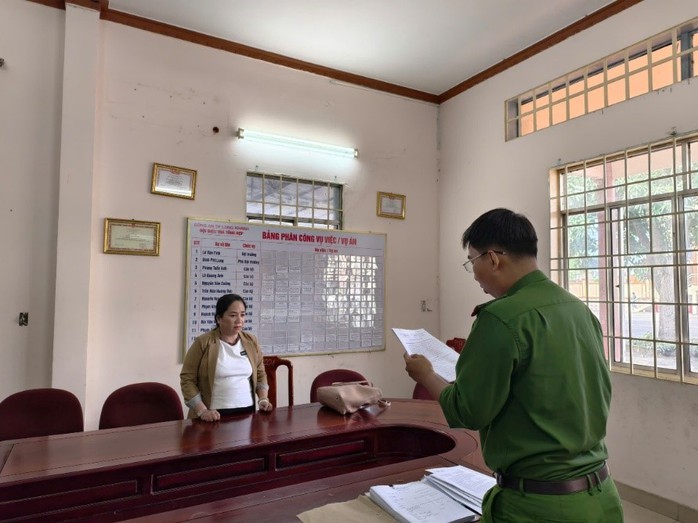 Bắt tạm giam Trưởng Văn phòng công chứng Huỳnh Thị Liêm - Ảnh 2. Bắt tạm giam Trưởng Văn phòng công chứng Huỳnh Thị Liêm - Ảnh 2.