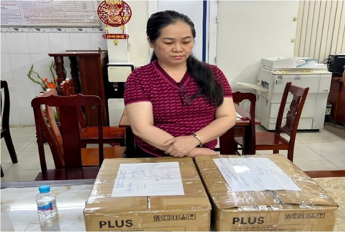 Bắt tạm giam Trưởng Văn phòng công chứng Huỳnh Thị Liêm - Ảnh 1. Bắt tạm giam Trưởng Văn phòng công chứng Huỳnh Thị Liêm - Ảnh 1.