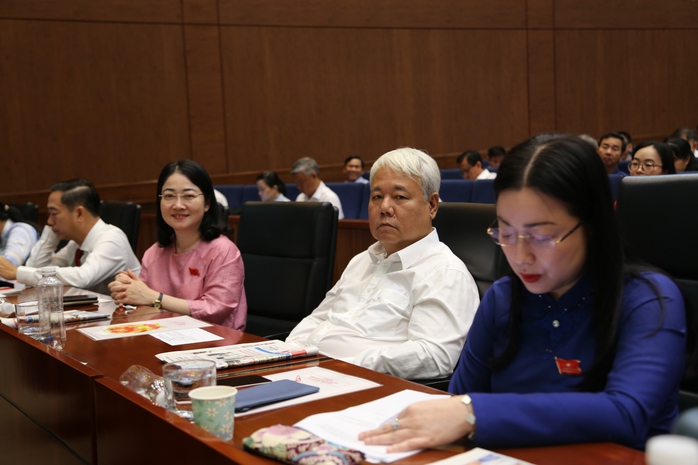 HĐND TP HCM biểu quyết thông qua 19 Nghị quyết rất quan trọng- Ảnh 1.