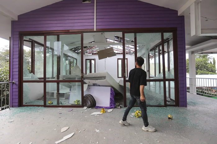Giao tranh dữ dội tiếp diễn, Campuchia - Thái Lan chưa chốt việc ngừng bắn- Ảnh 1. Giao tranh dữ dội tiếp diễn, Campuchia - Thái Lan chưa chốt việc ngừng bắn- Ảnh 1.