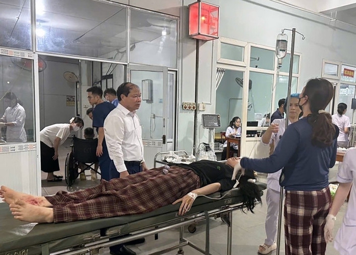 Vụ lật xe khách ở Hà Tĩnh: Xác định được danh tính 9 nạn nhân tử vong - Ảnh 4.