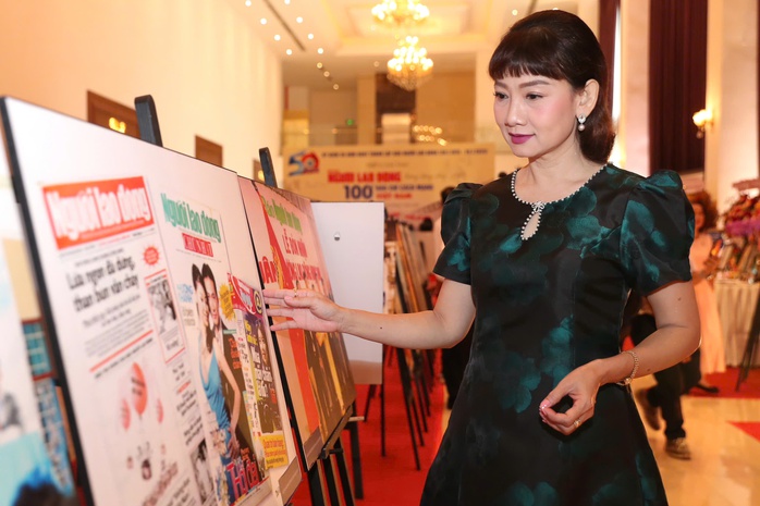 Khai mạc triển lãm ảnh kỷ niệm 50 năm Báo Người Lao Động- Ảnh 11.