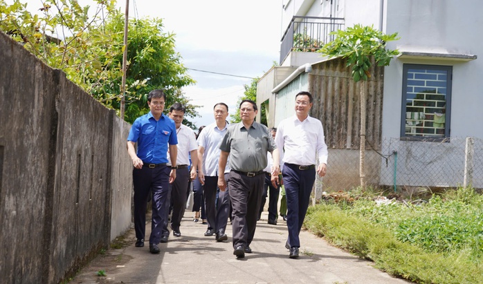 Thủ tướng Phạm Minh Chính thăm Mẹ Việt Nam Anh hùng 102 tuổi ở Quảng Trị- Ảnh 2.
