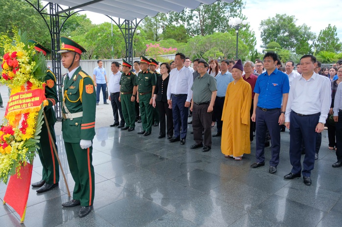 Thủ tướng Phạm Minh Chính thăm Mẹ Việt Nam Anh hùng 102 tuổi ở Quảng Trị- Ảnh 5.