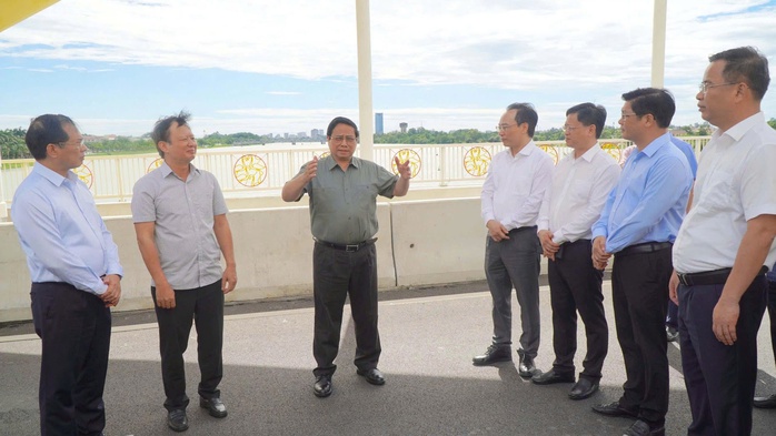 Thủ tướng đề nghị xây thêm nhiều cây cầu đẹp qua sông Hương- Ảnh 2.