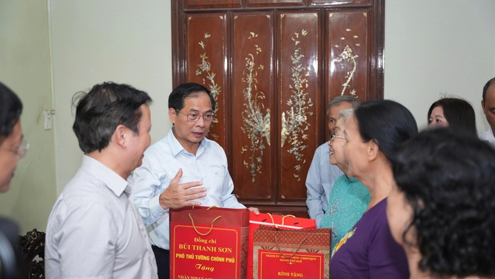 Thủ tướng đề nghị xây thêm nhiều cây cầu đẹp qua sông Hương- Ảnh 5.