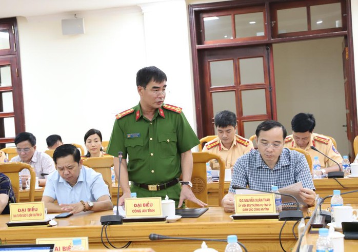 Chủ tịch UBND tỉnh Hà Tĩnh yêu cầu xử lý nghiêm cá nhân, tổ chức liên quan đến vụ lật xe khách- Ảnh 6. Chủ tịch UBND tỉnh Hà Tĩnh yêu cầu xử lý nghiêm cá nhân, tổ chức liên quan đến vụ lật xe khách- Ảnh 6.